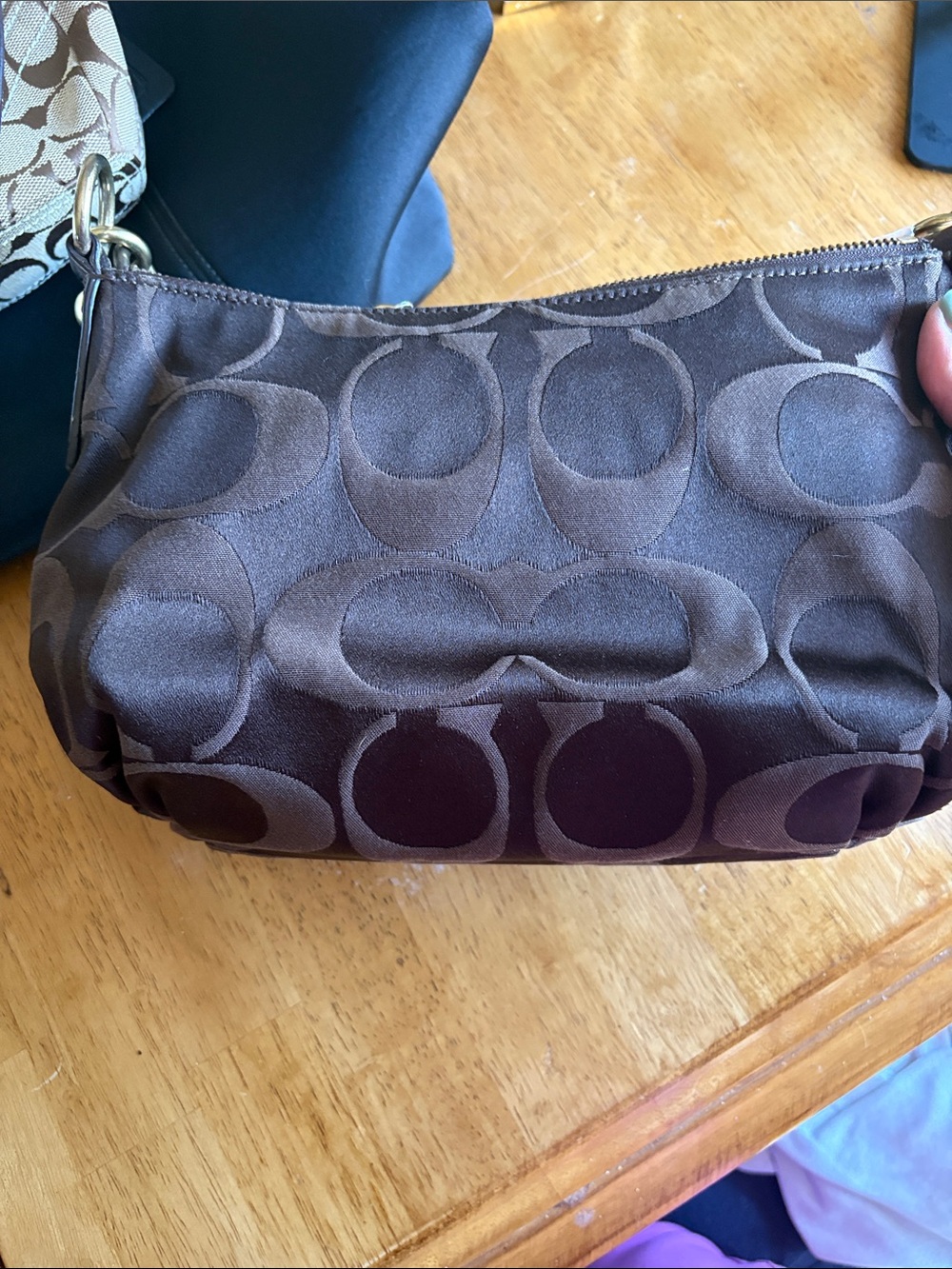 Coach 2009 Brown Signature Shoulder Bag - Picture 4 of 7
